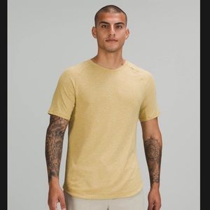 Lululemon - Dry Sense - Mens - Small - Auric Gold